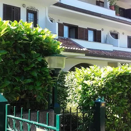 Bilocale Dante 스트레사